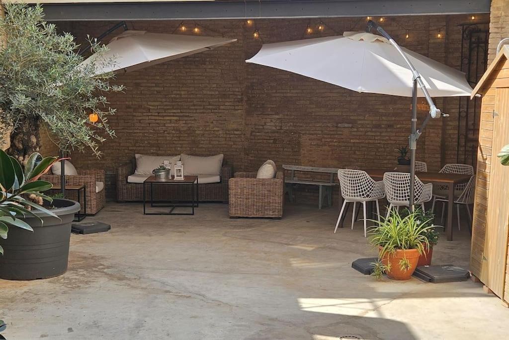 Tradicional Casa Con Patio Ruzafa Leilighet Valencia Eksteriør bilde